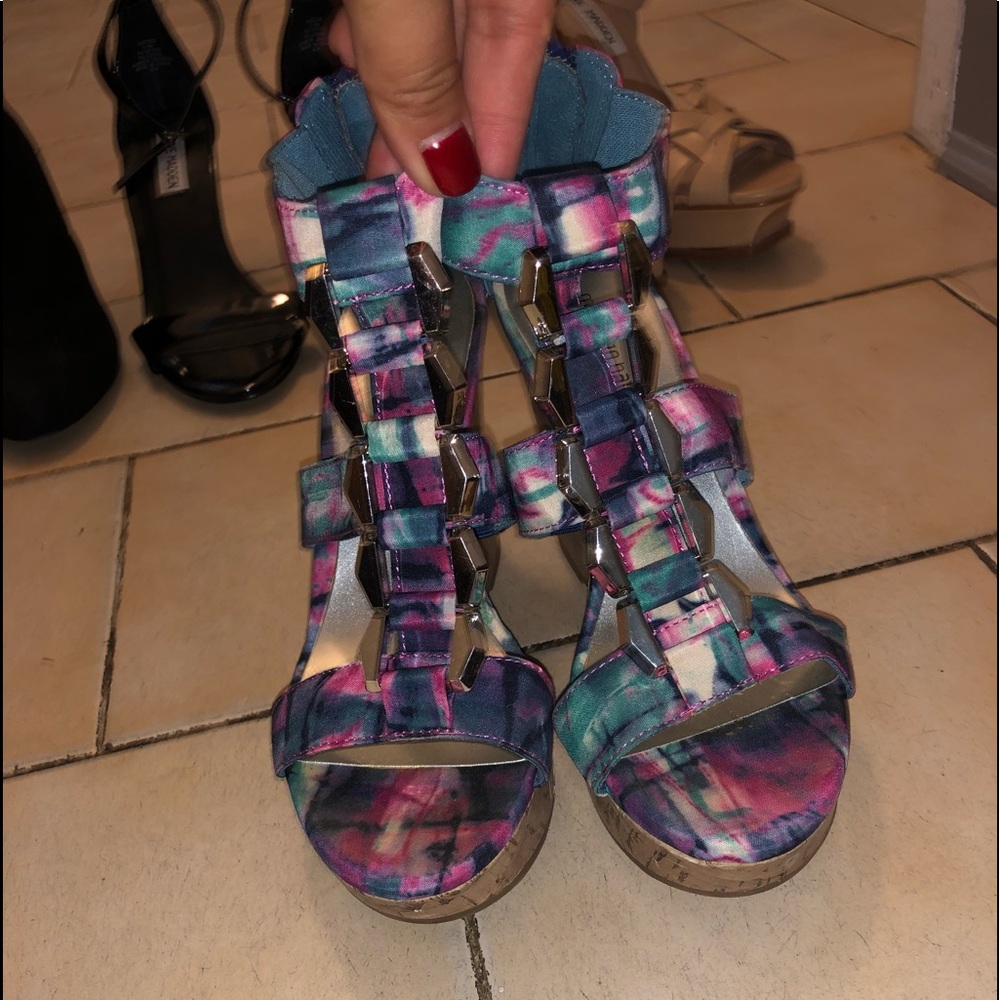(My $13 deals) colorful wedge sandal size 6W (6.5)
